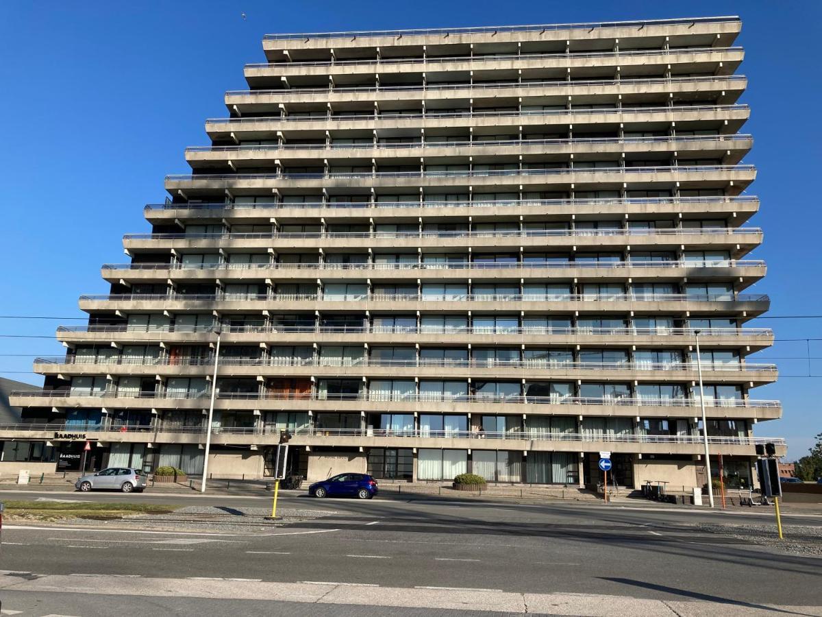Tiny Apt W/ Balcony And Seaview, Even Out Of Your Bed ! Ostend Exterior photo